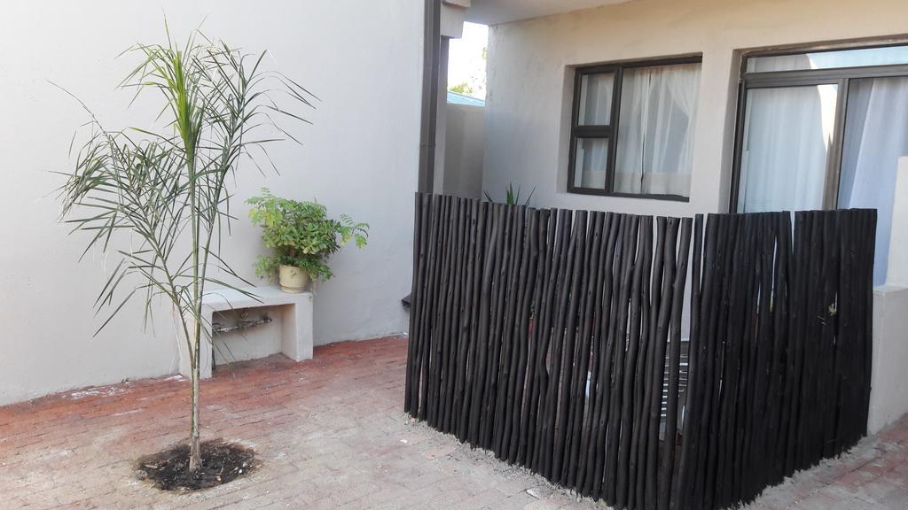 Self-Catering Studio, Unit 6 On Krupp Windhoek Exteriör bild