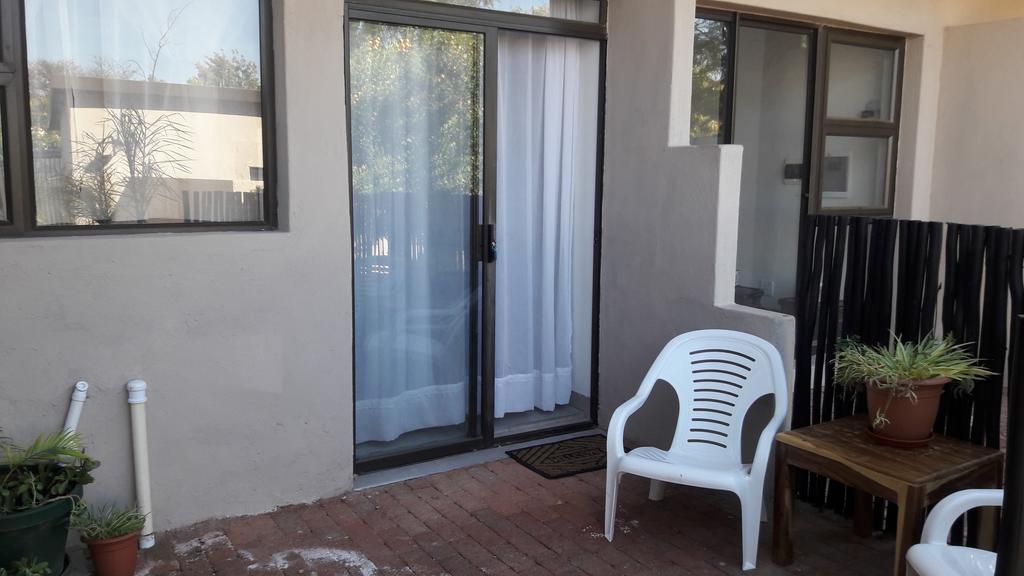 Self-Catering Studio, Unit 6 On Krupp Windhoek Exteriör bild
