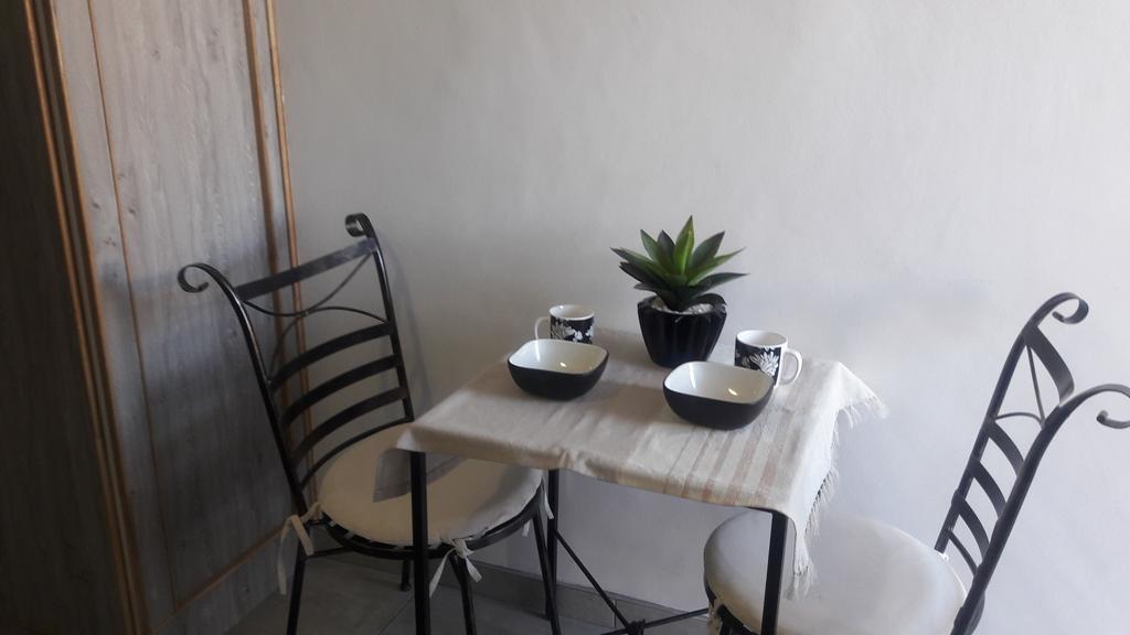 Self-Catering Studio, Unit 6 On Krupp Windhoek Exteriör bild