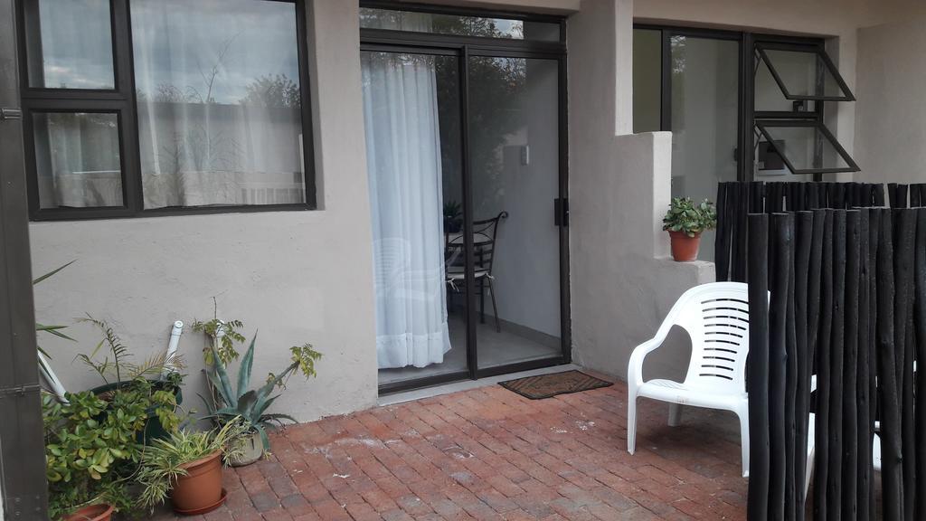 Self-Catering Studio, Unit 6 On Krupp Windhoek Exteriör bild